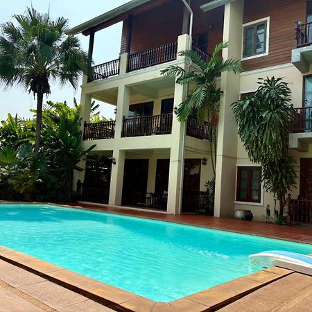 Shewe Wana Suite Resort Чиангмай Экстерьер фото