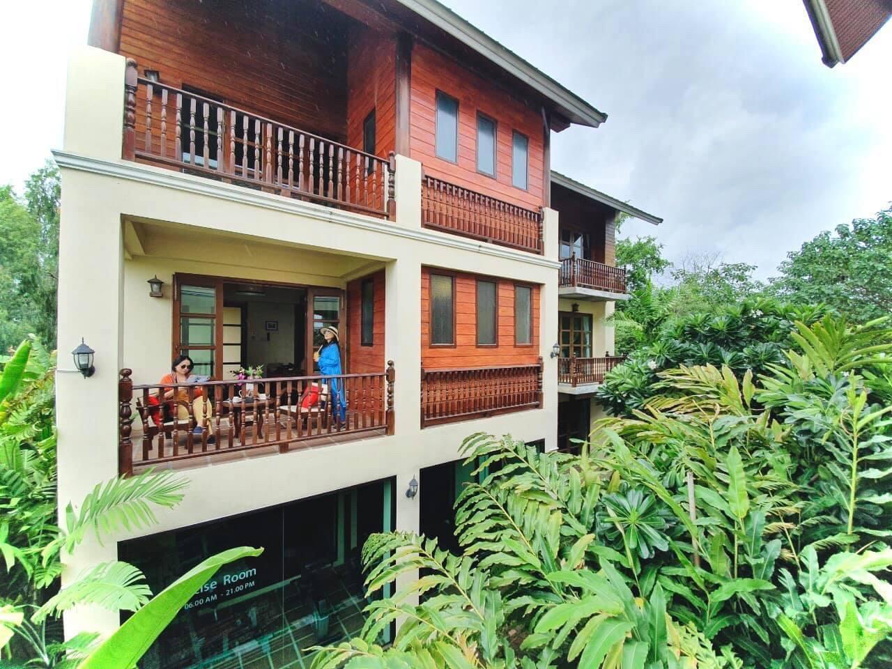Shewe Wana Suite Resort Чиангмай Экстерьер фото